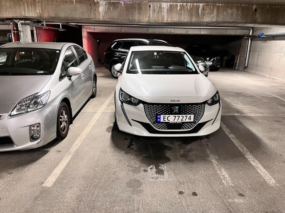 Lejlighed With Two Bedrooms And Parking